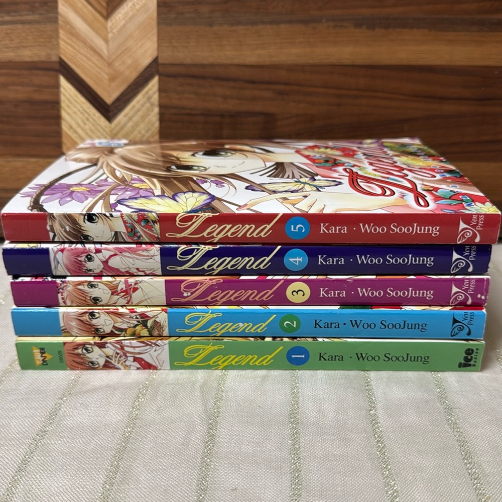 Legend- Manga Paperbacks